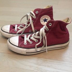 maroon converse